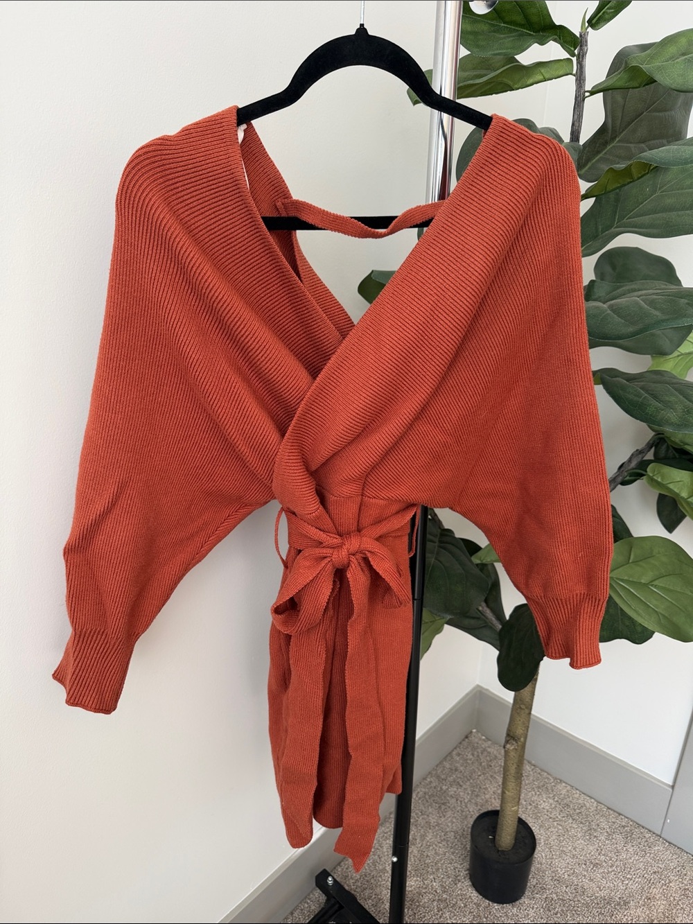 Lulu’s Rust Tie-Front Women’s Sweater Dress